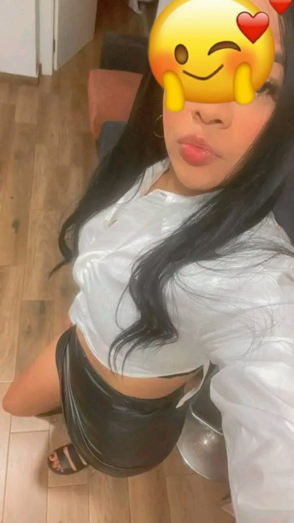 624104206|CHANEL|Chica