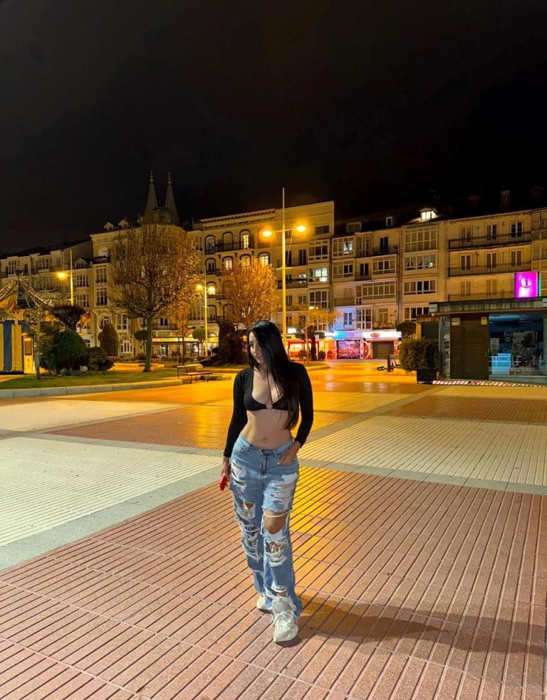 642298005|VICTORIA|Chica