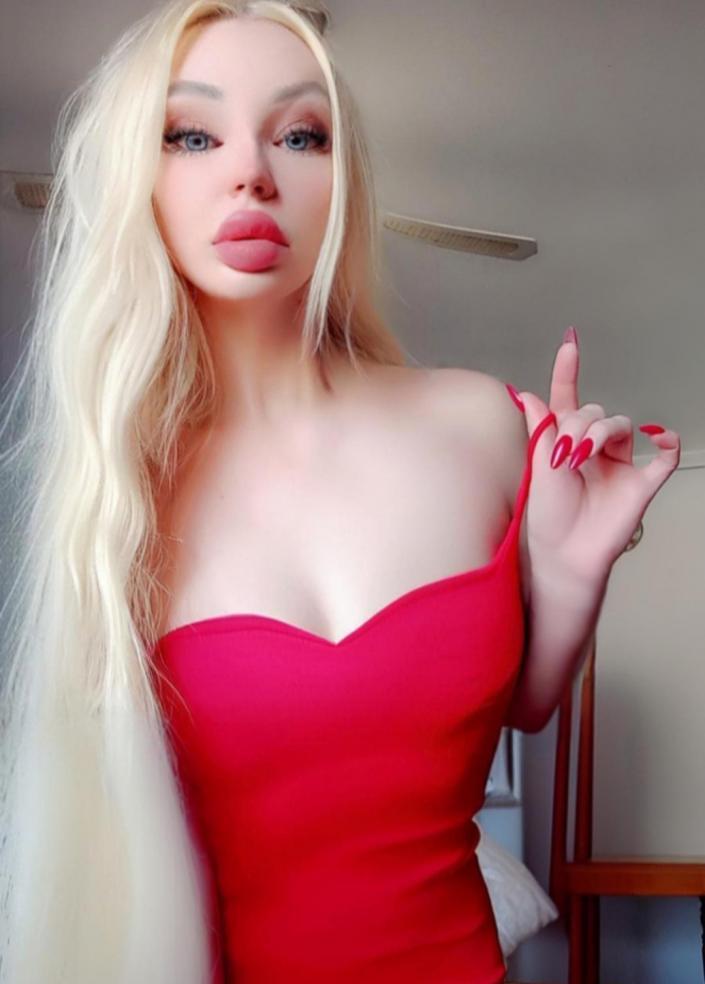 641068930|ALISSA|Chica