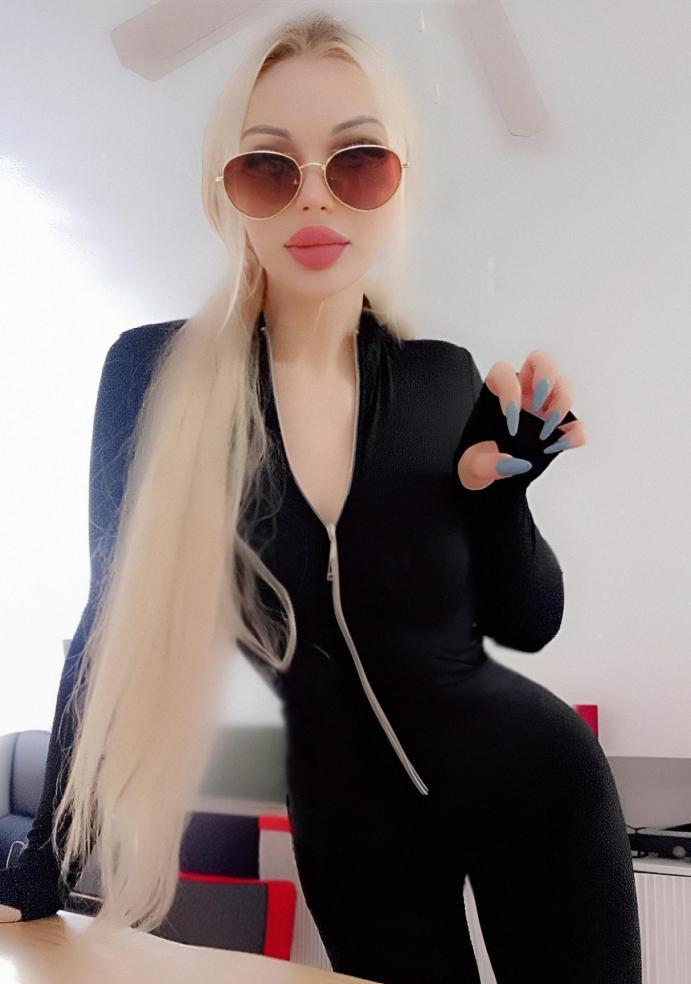 641068930|ALISSA|Chica