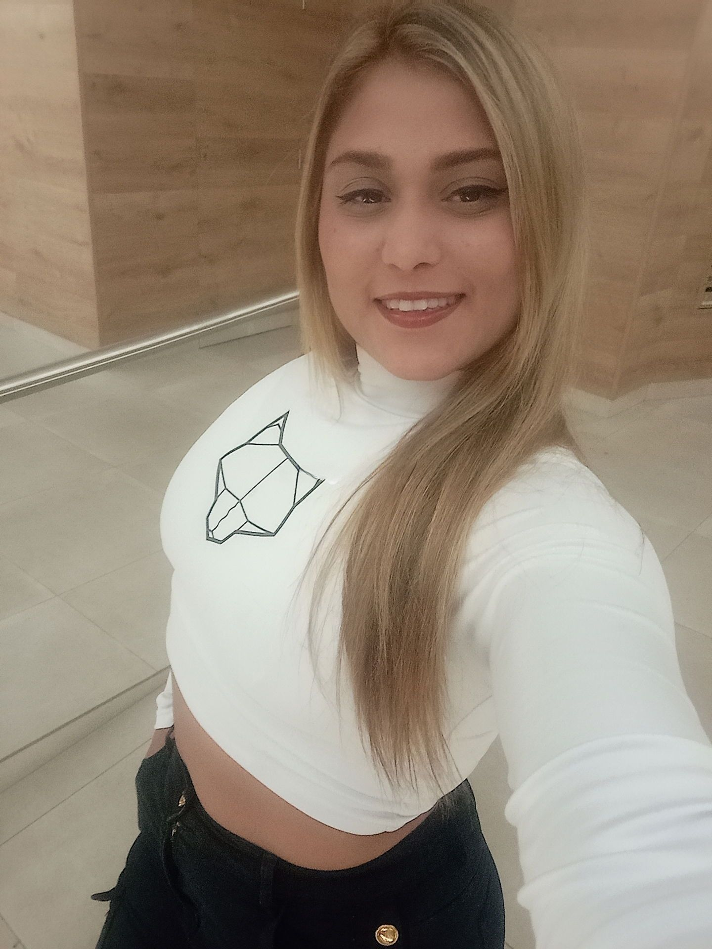 604841878|VALERIA|Chica