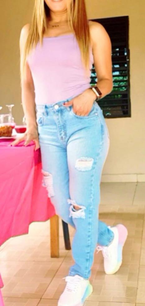 633508042|SOL|Chica