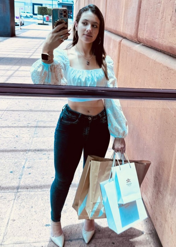 603266667|CARI|Chica