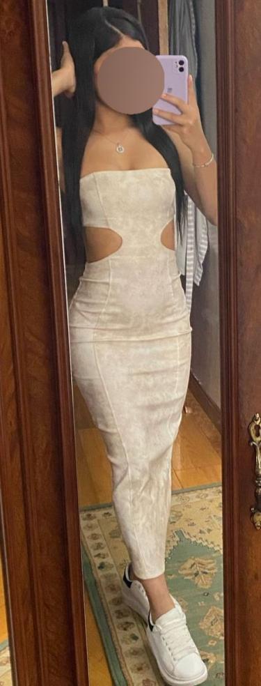 643198758|EMILY|Chica