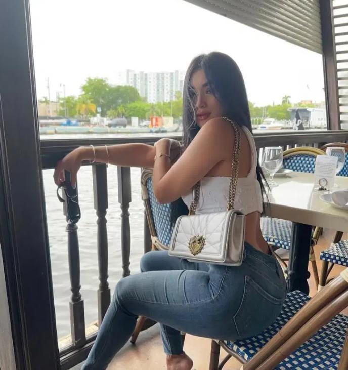 623152063|LORENA|Chica