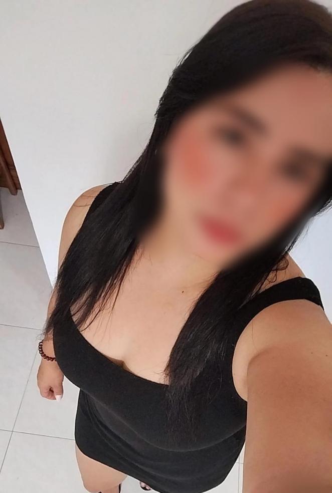 611389300|NADA|Chica