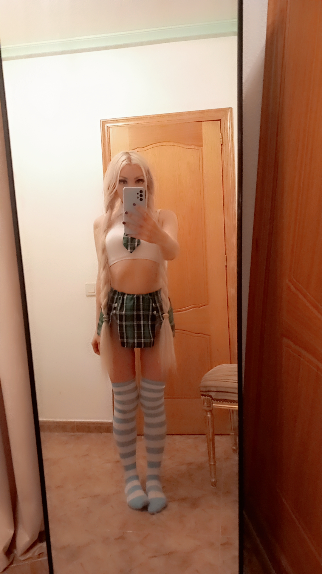 641475422|ALISSA|Chica