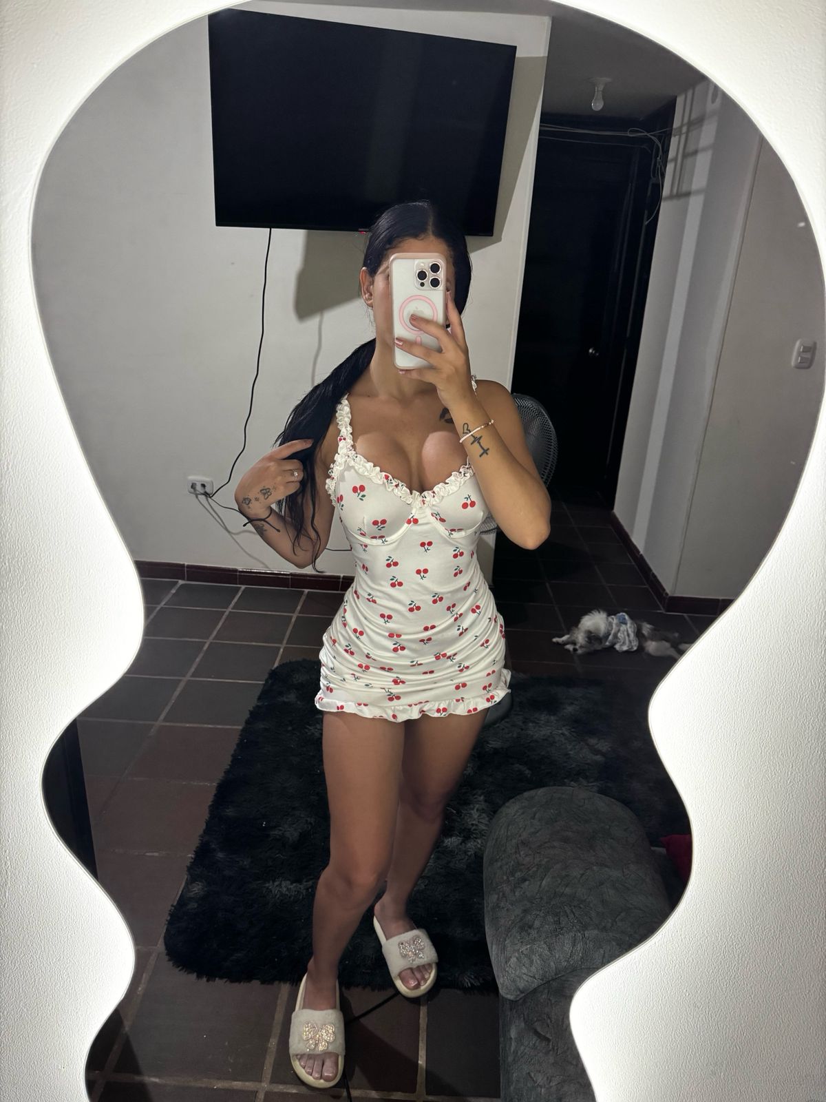 613827509|VICTORIA|Chica