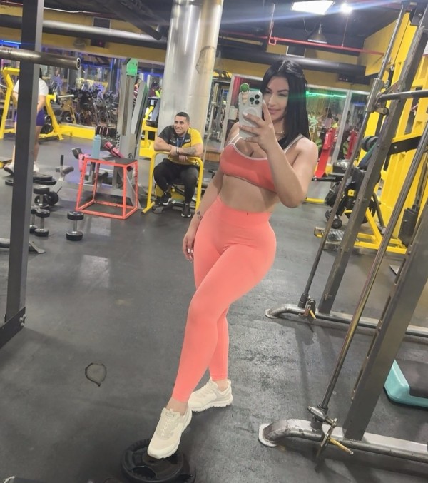 613228704|GABI|Chica