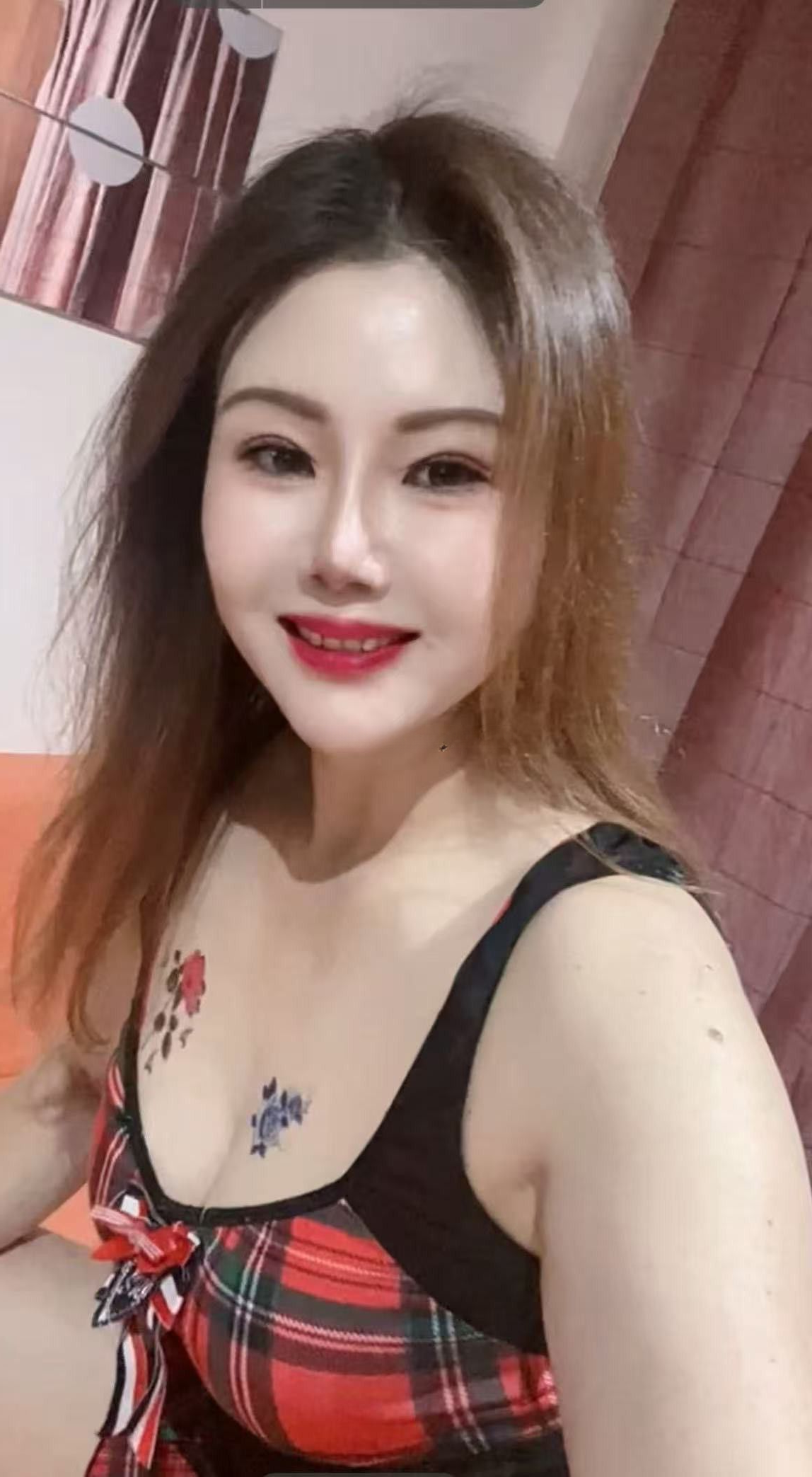 634864538|MIMI|Chica