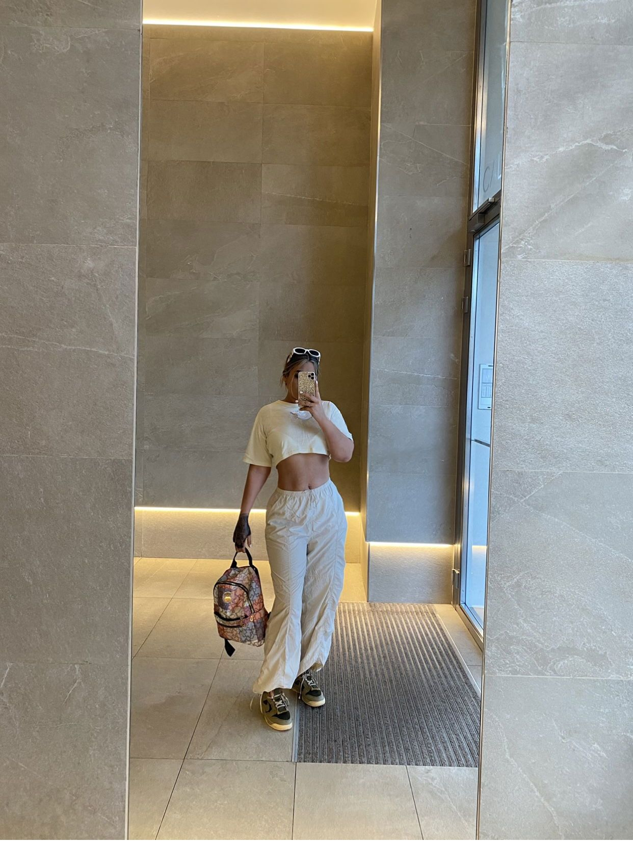 600906369|PAMELA|Chica