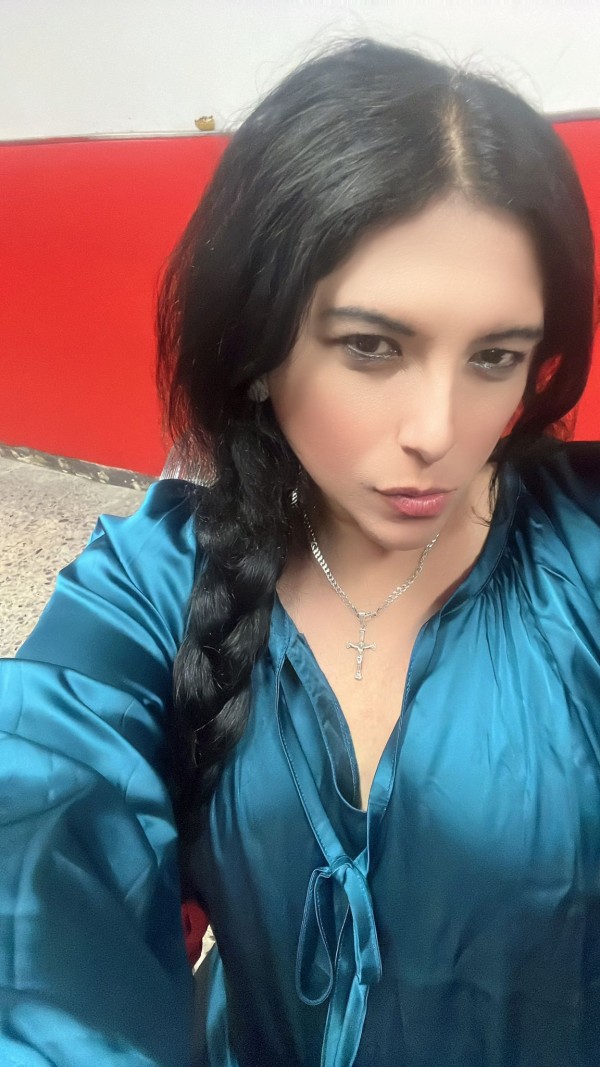 641406902|LAURA|Chica