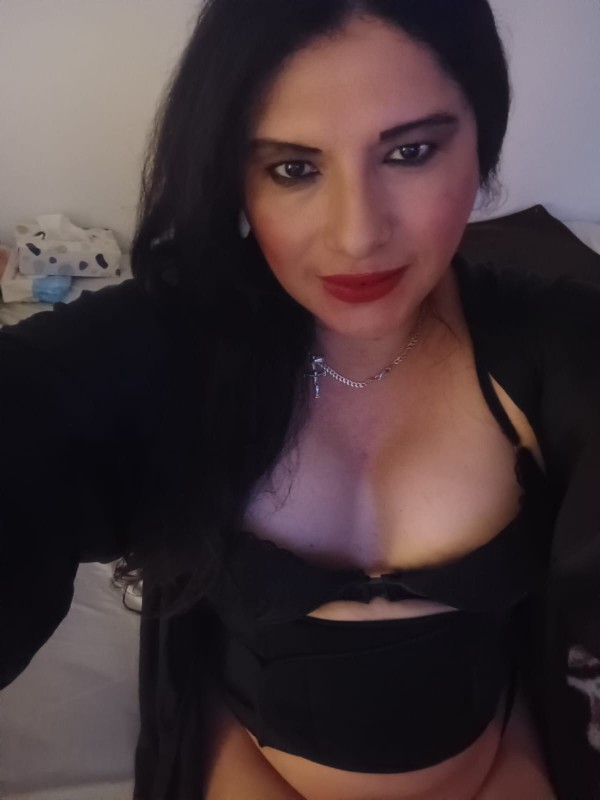 641406902|LAURA|Chica