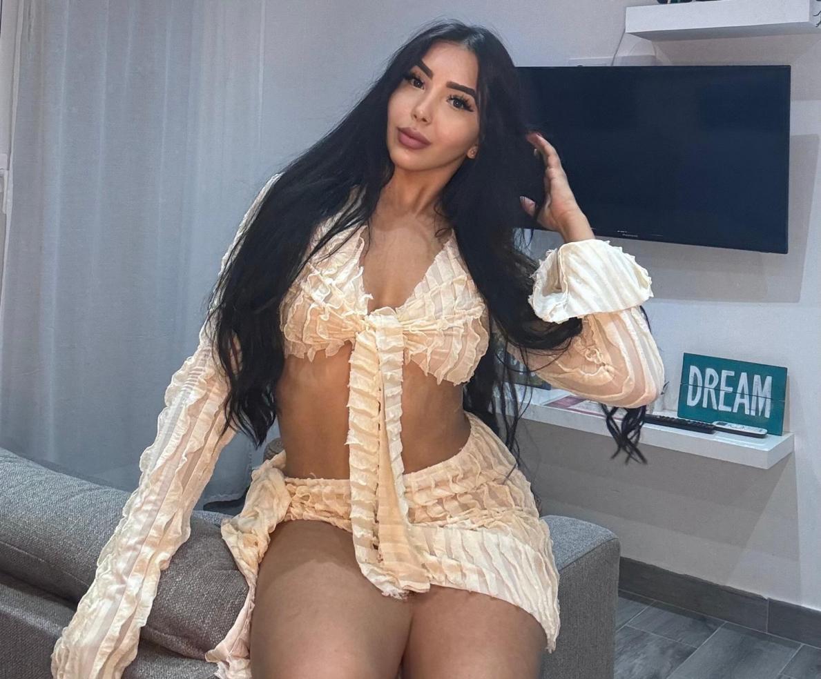 664149221|MARIANA|Chica