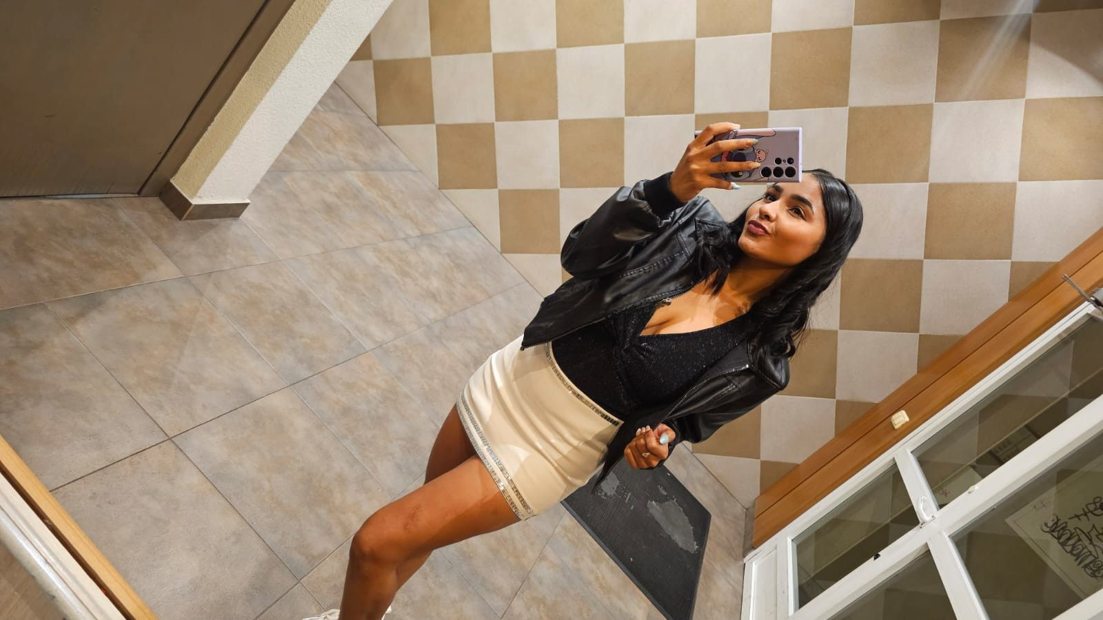 611210343|SARA|Chica