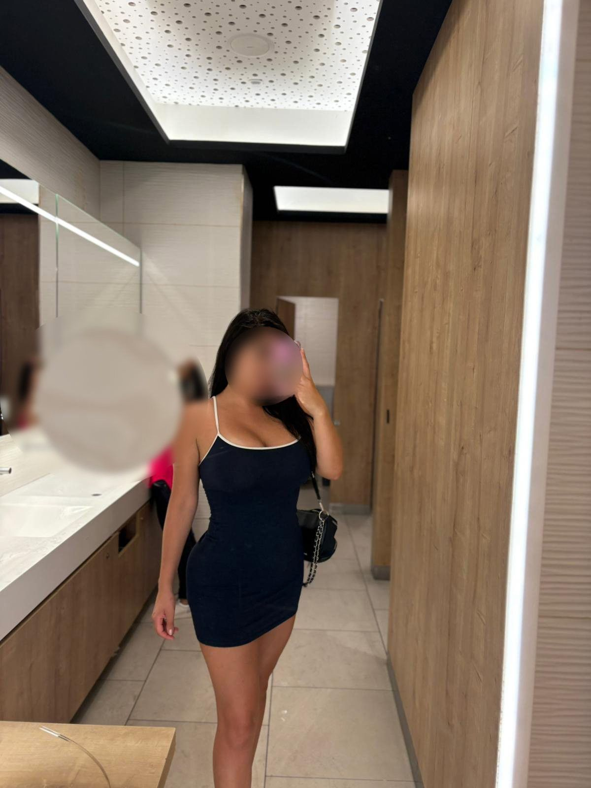 663046523|ALEJANDRA|Chica