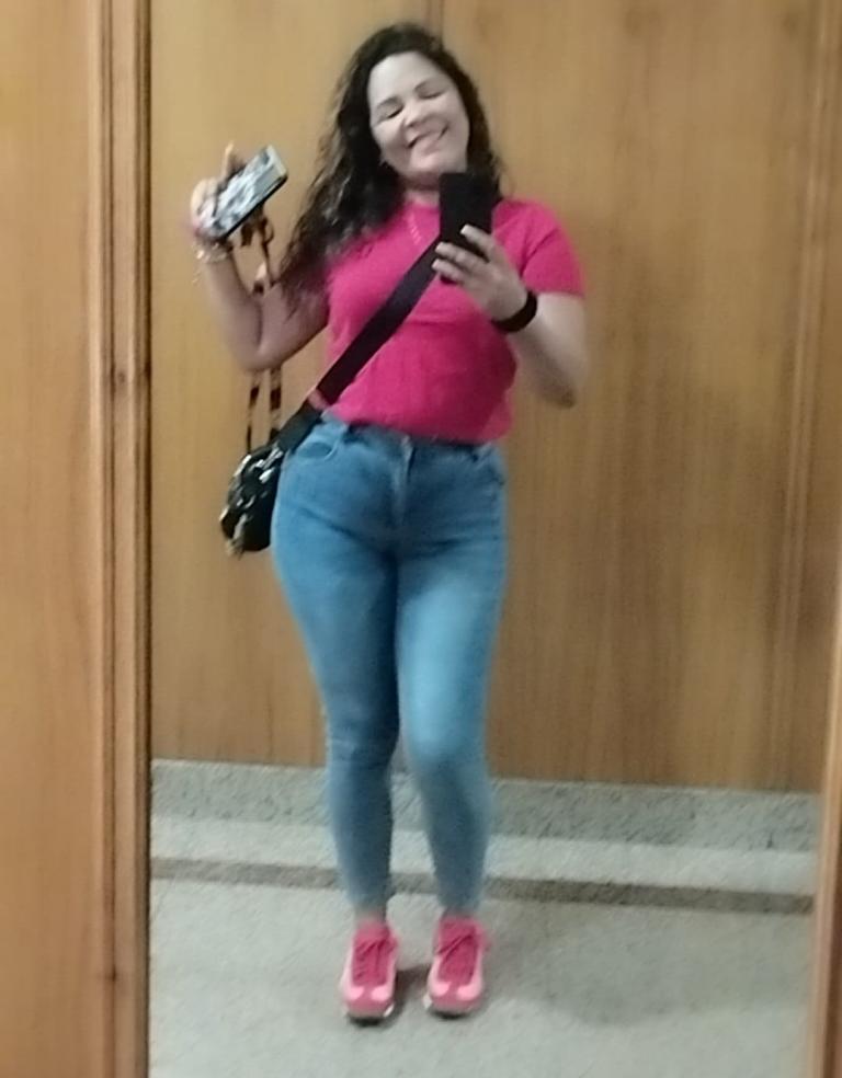 631643086|JOANA|Chica