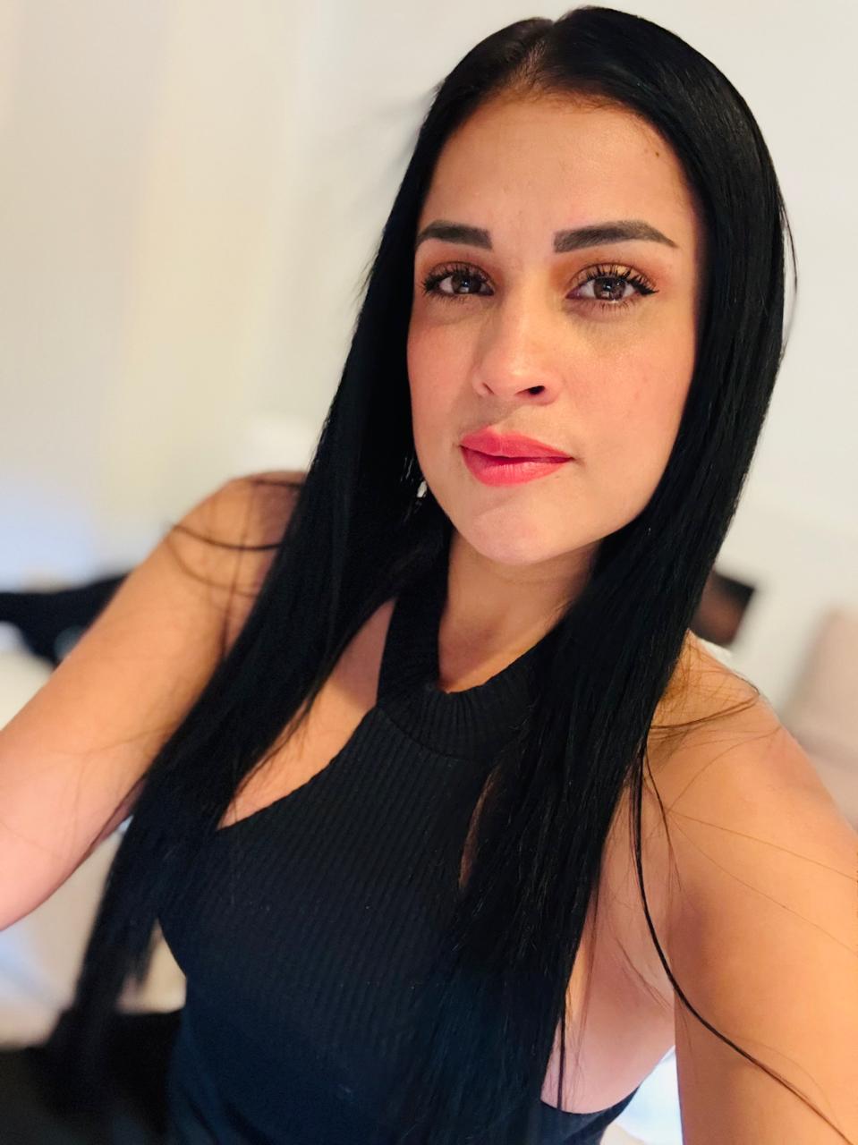 615302554|LUCIA|Chica