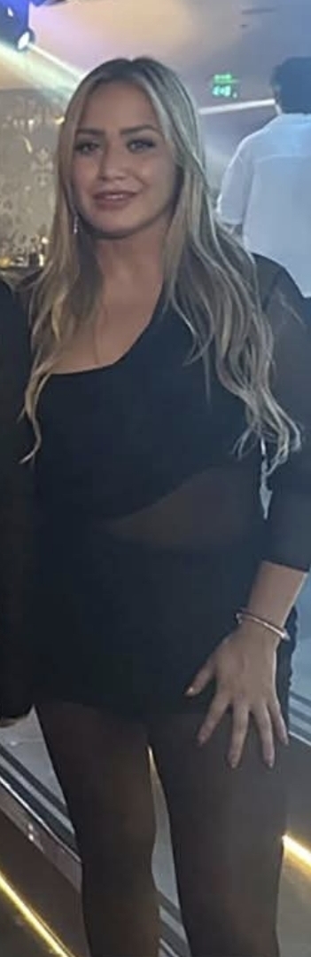 672098487|SOFHIA|Chica