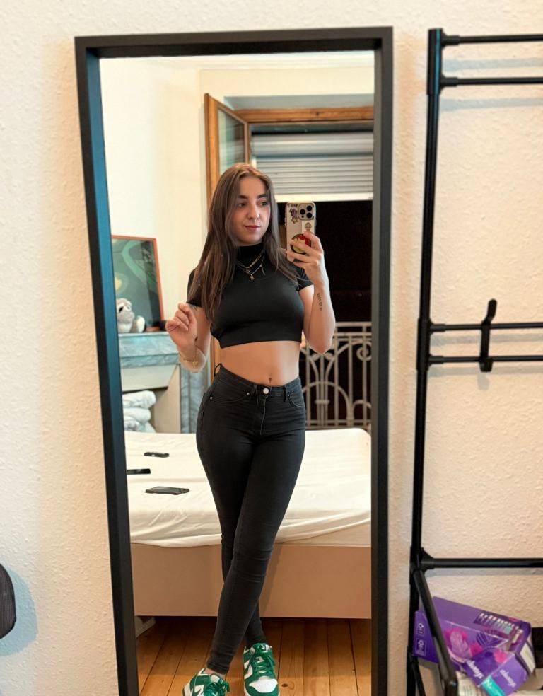 613862179|TIFANY|Chica