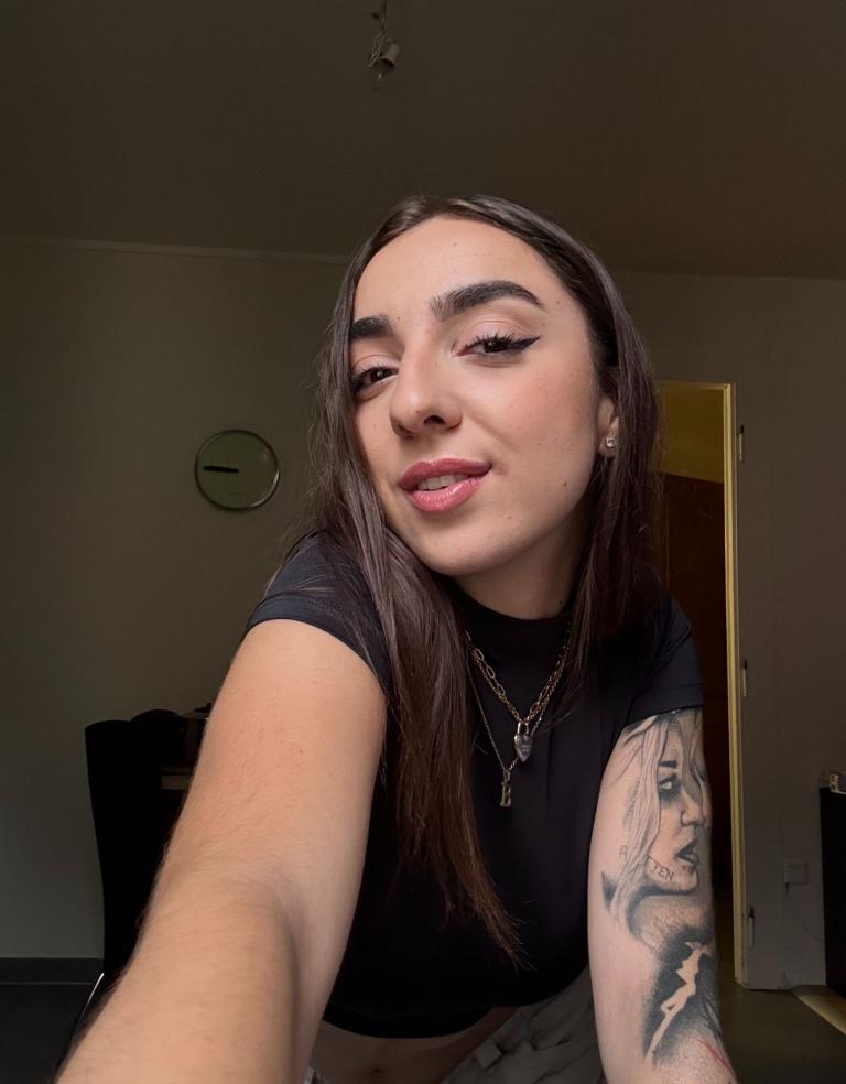 613862179|TIFANY|Chica