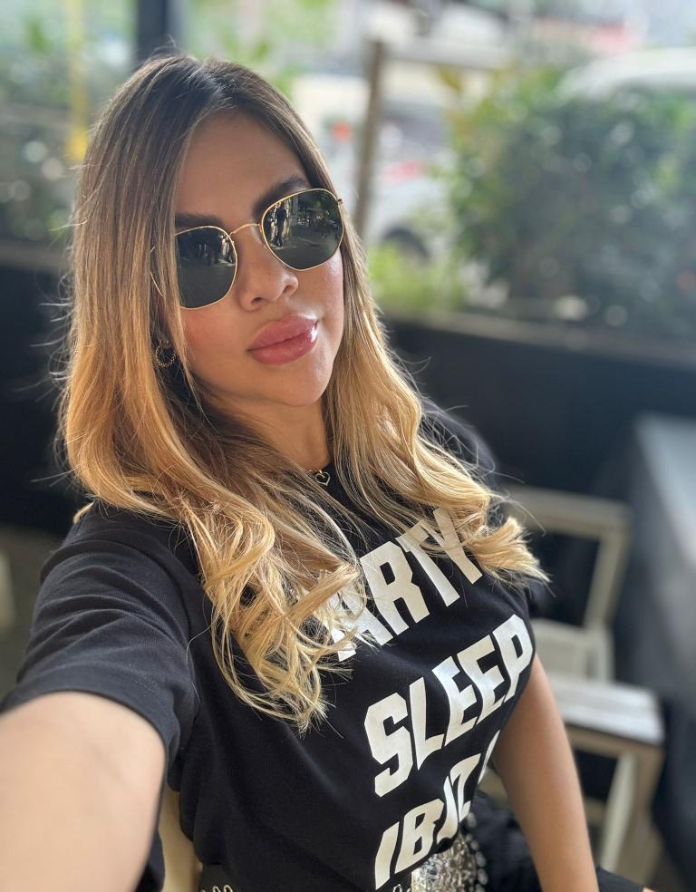 613709356|KHADIJA|Chica