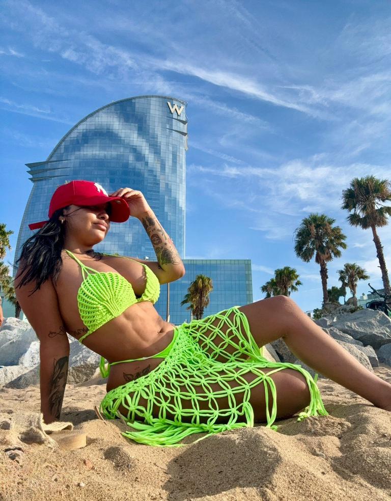613426527|MISHEL|Chica