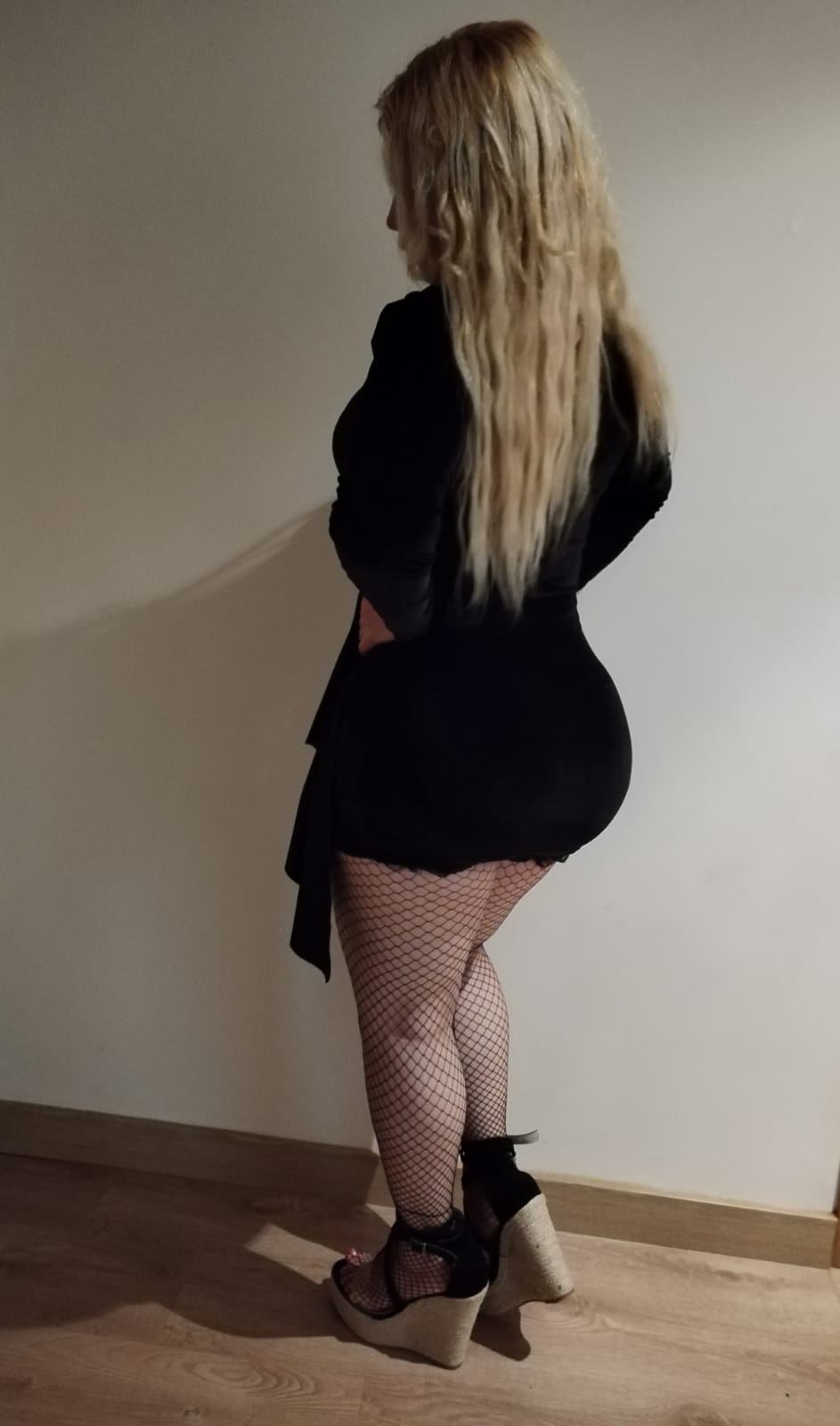 604228571|ANYI|Chica