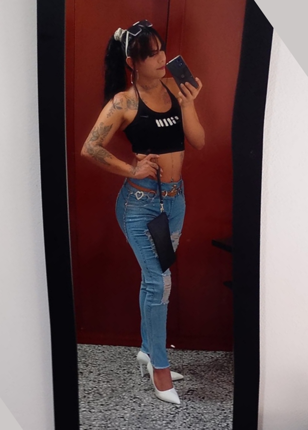 691374692|ZAFIRO|Transexual