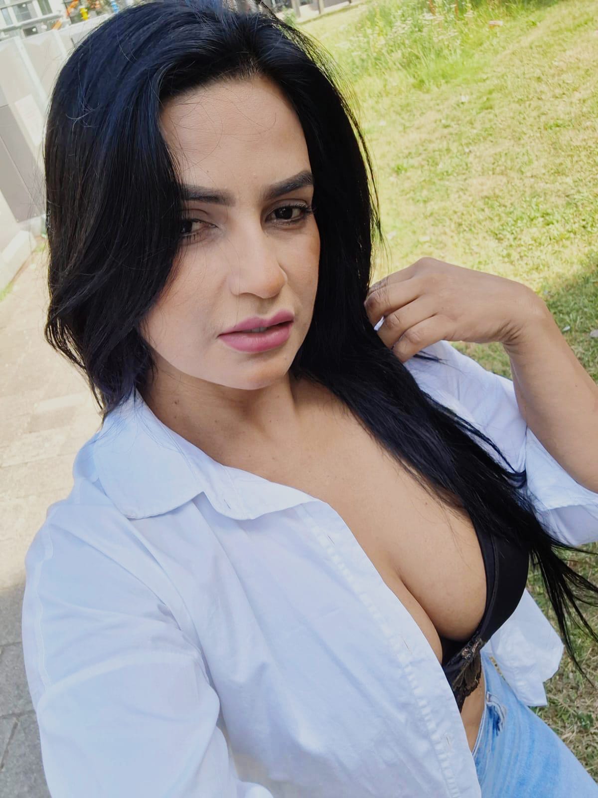 614446671|LUNA|Escort