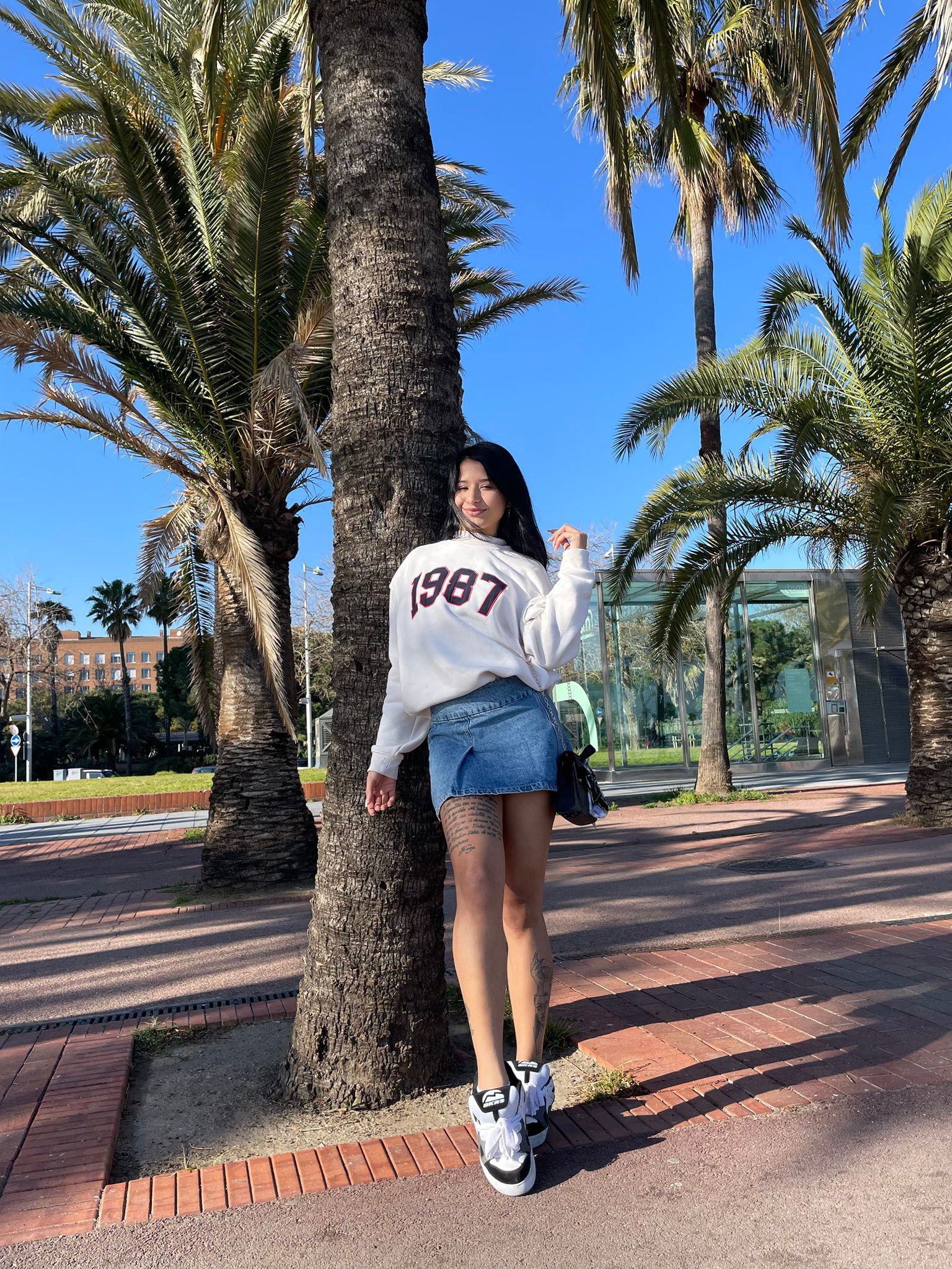 678627049|LAUREN|Chica