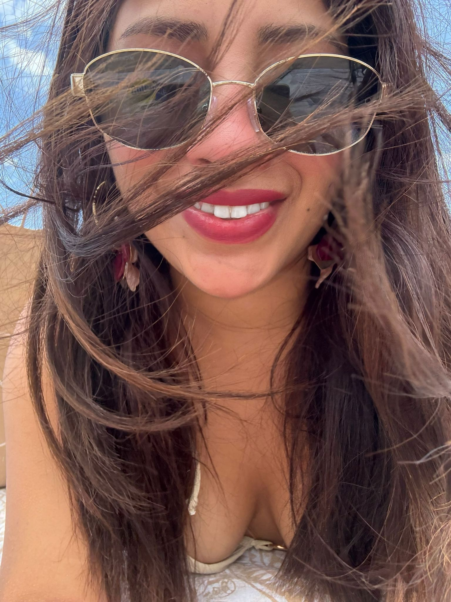 697828638|LUCIANA|Chica