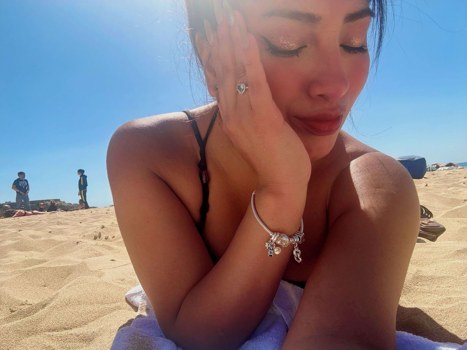 697828638|LUCIANA|Chica