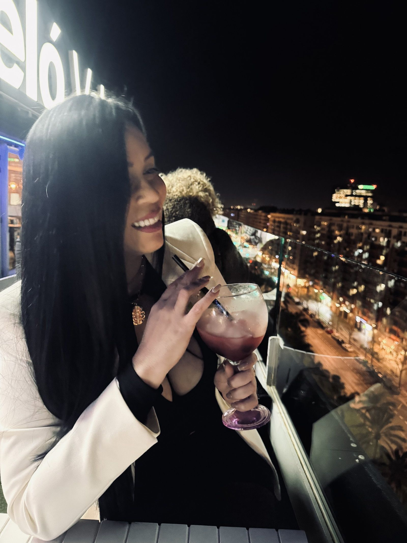 695566554|VALENTINA|Chica