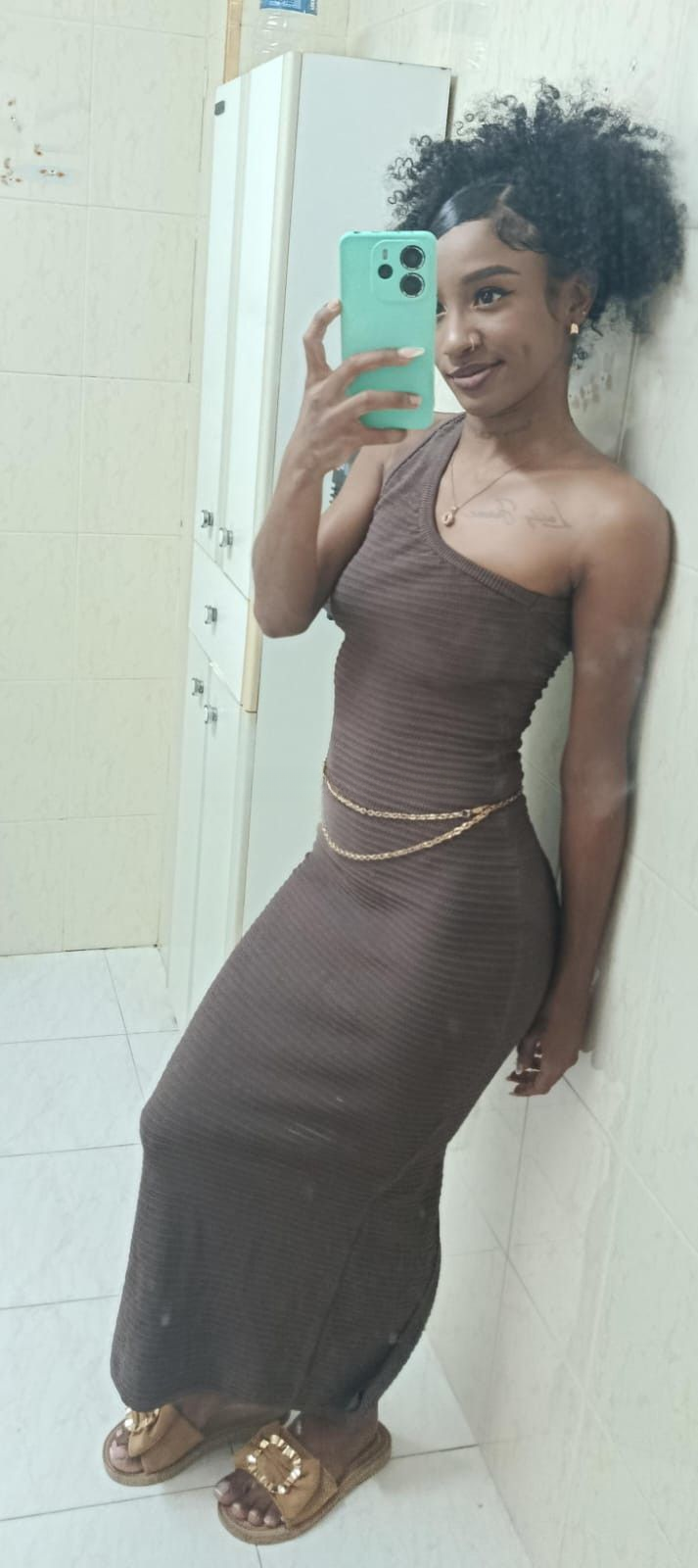 674812151|LAURIN|Chica