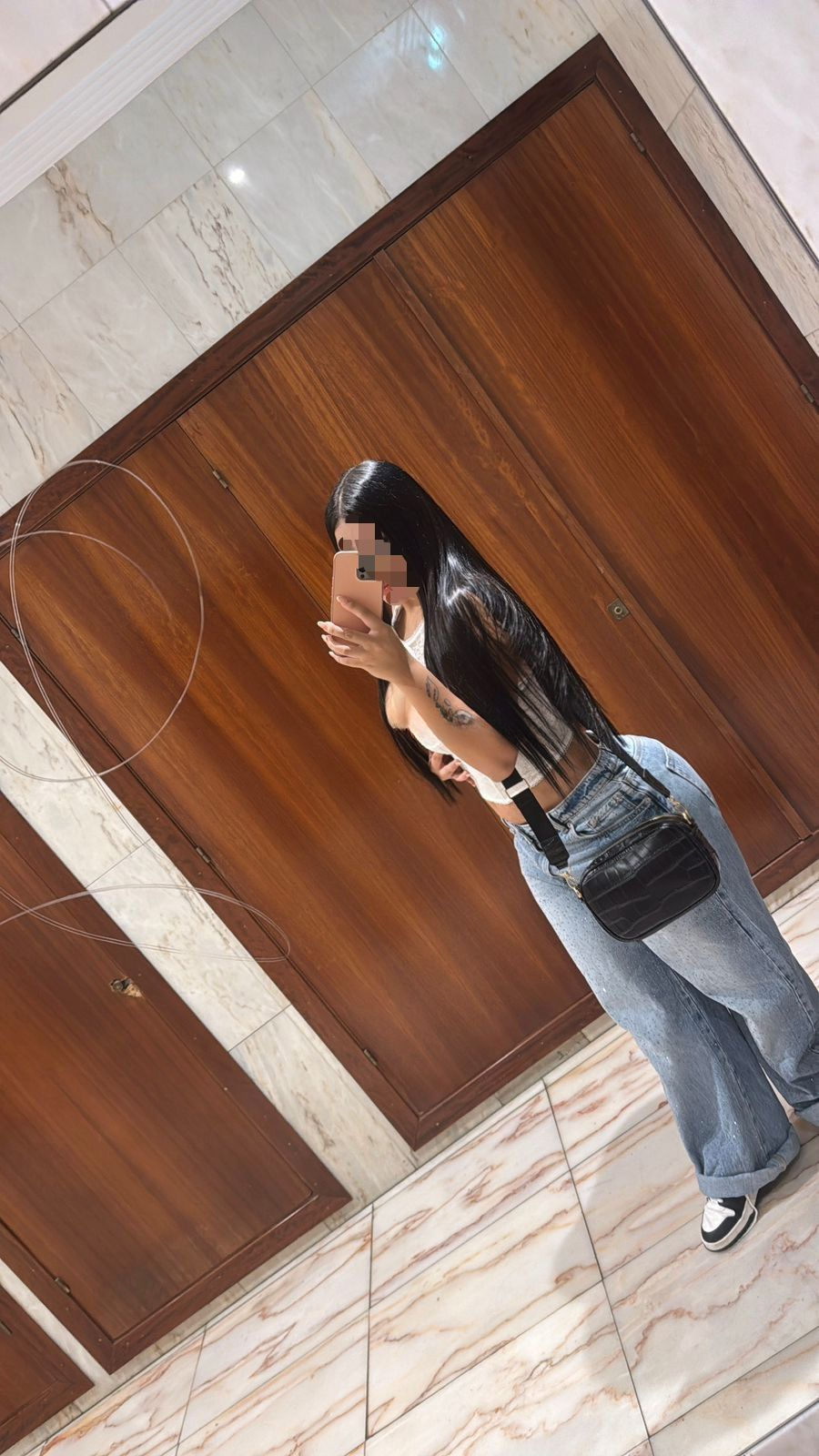 633214091|SHAROM|Chica