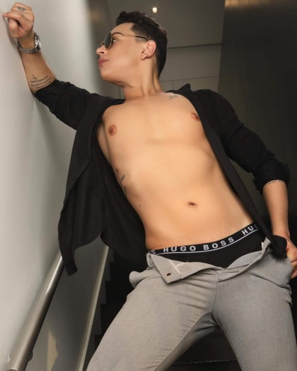 647011144|HENRY BECKER|Chica