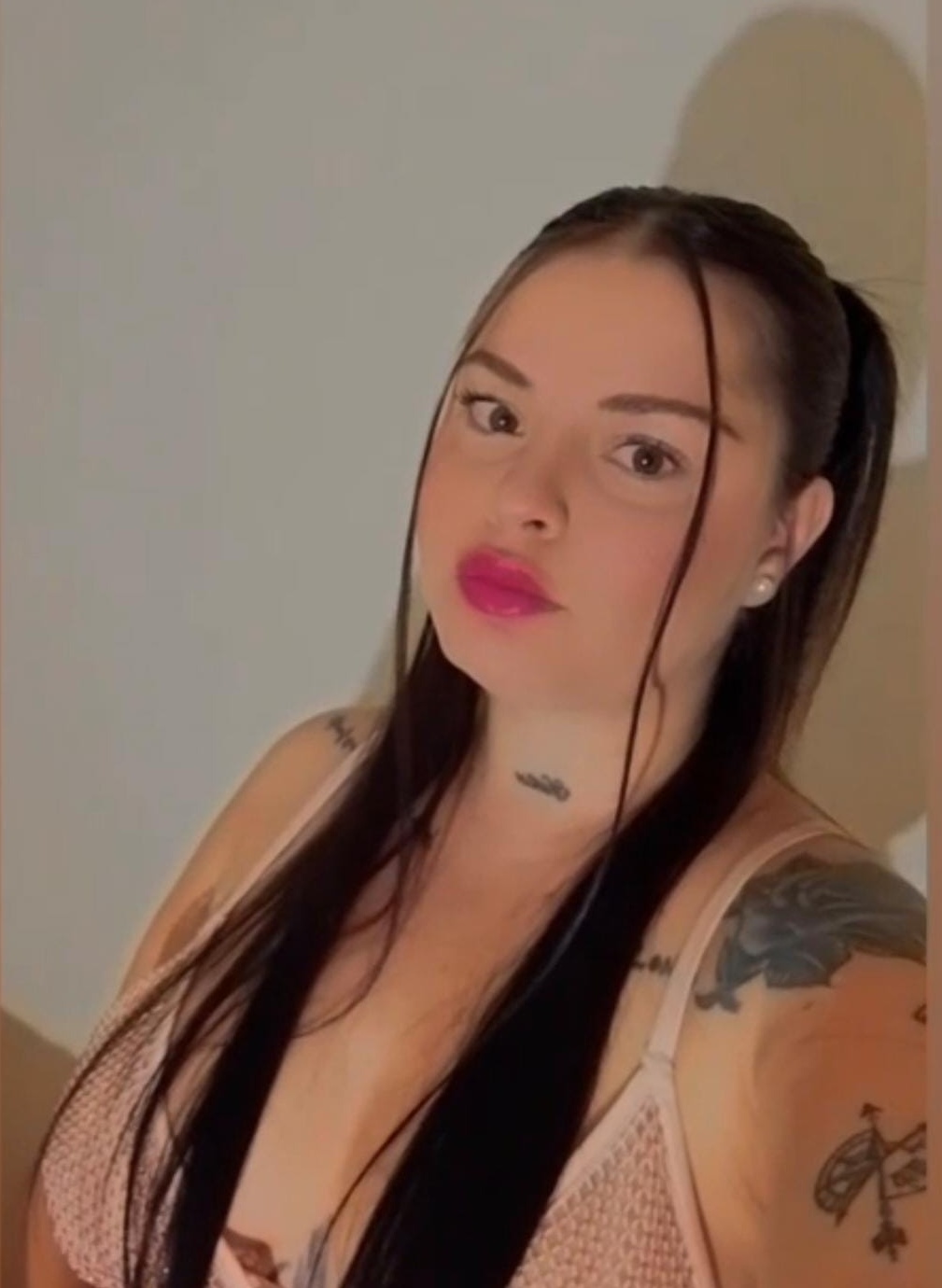 675143439|SARAI|Escort