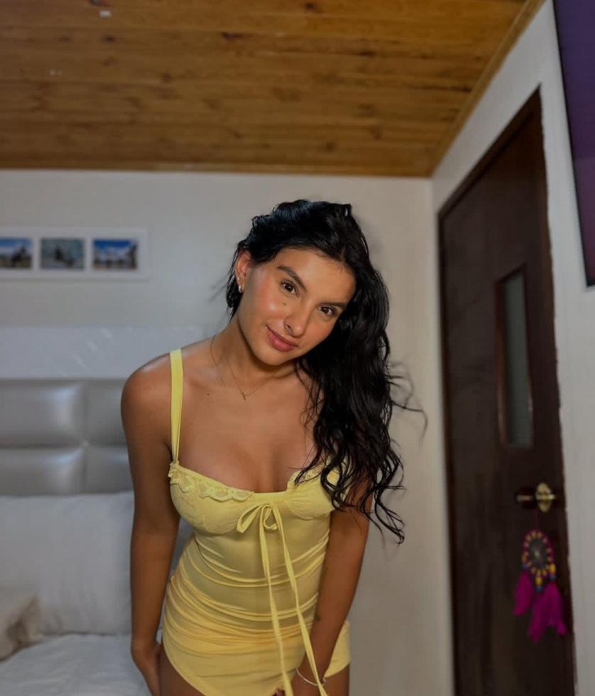 632968475|BELLA|Chica