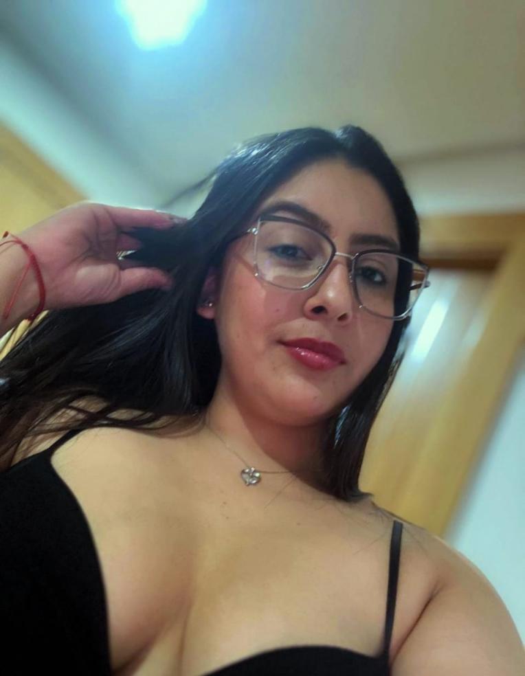 613352251|PAMELA|Chica