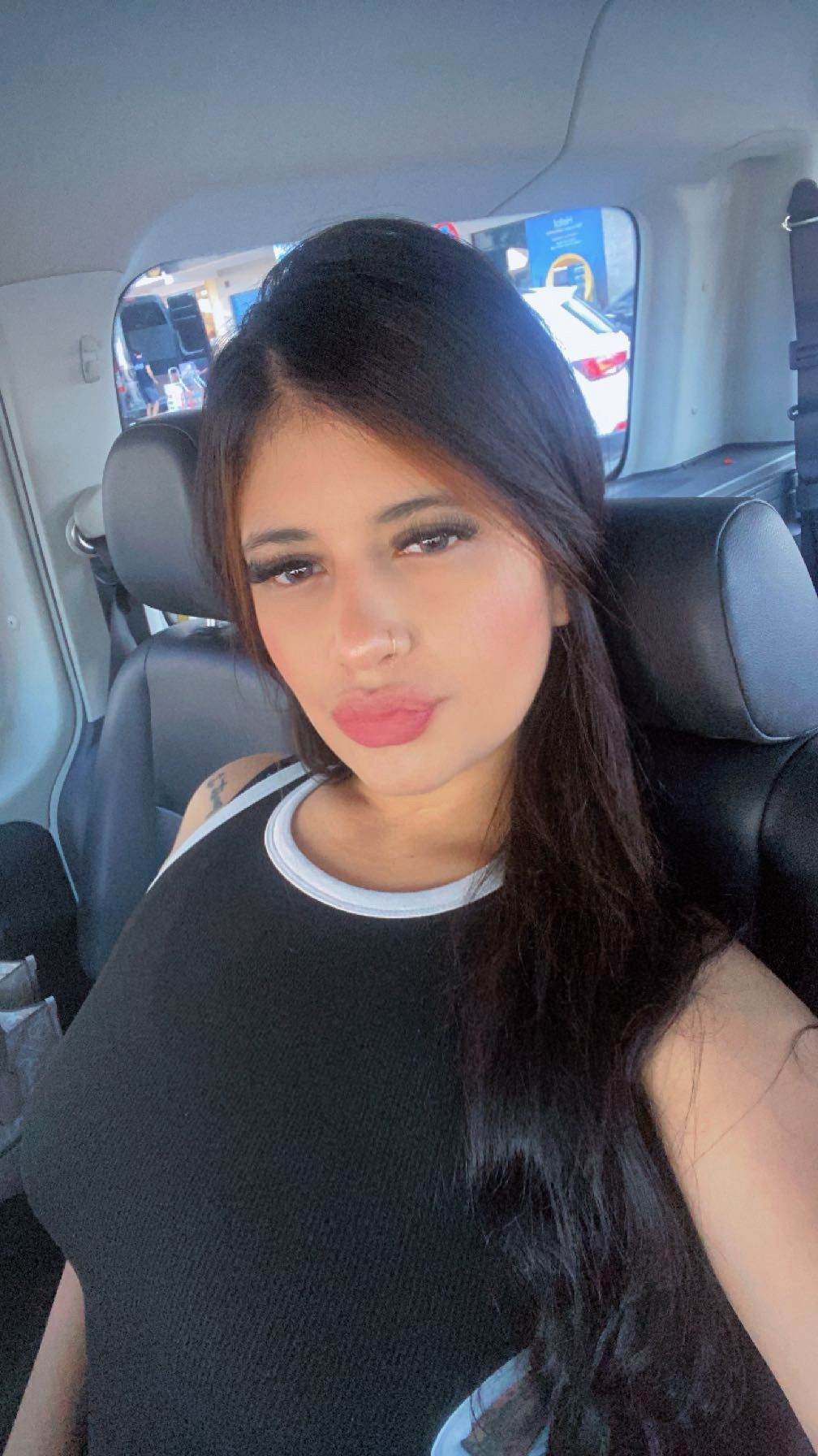 667522276|HELEN|Chica