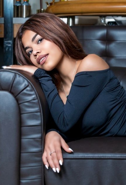 640262584|SOL FILIPINA|Chica