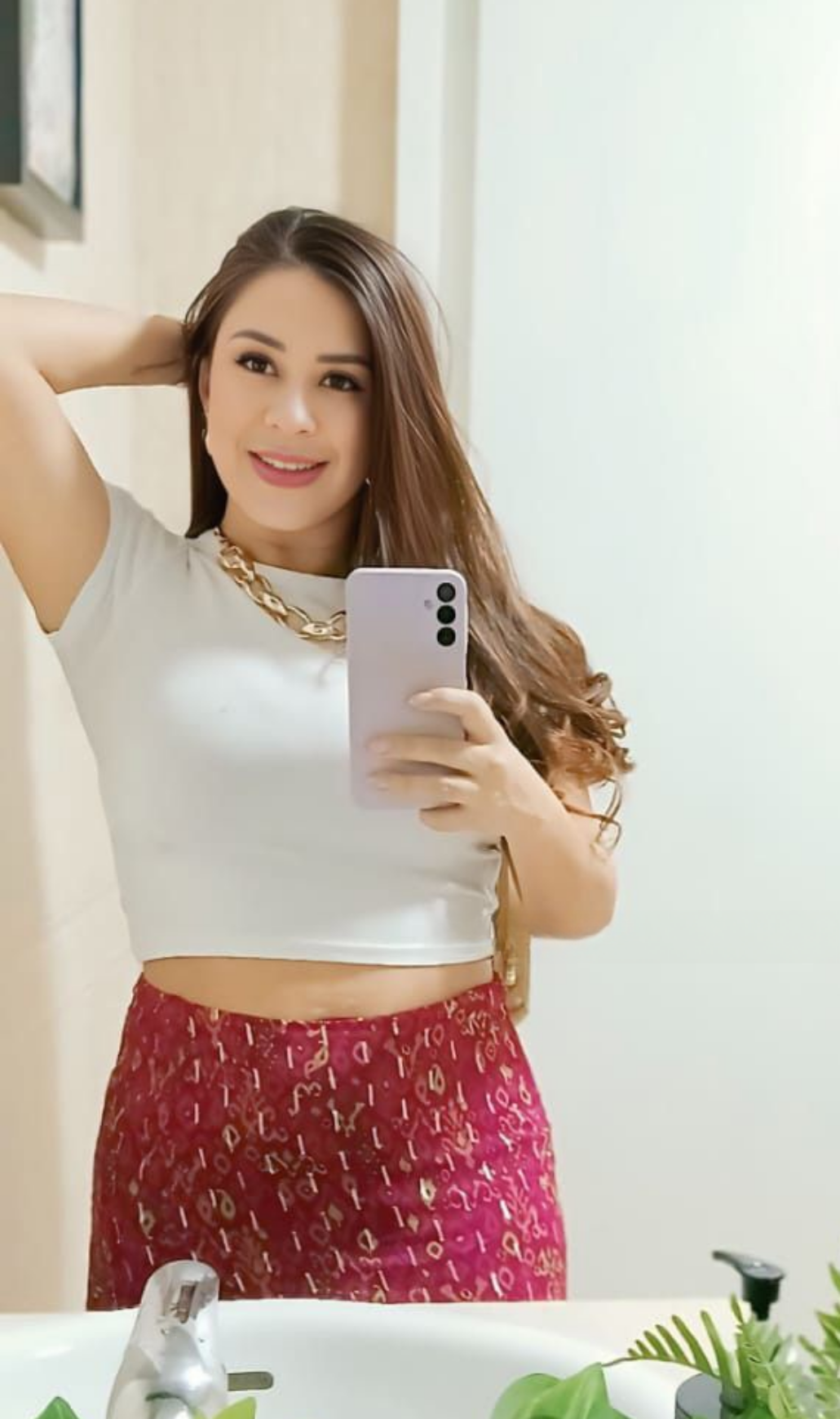 641281941|LUNA|Chica
