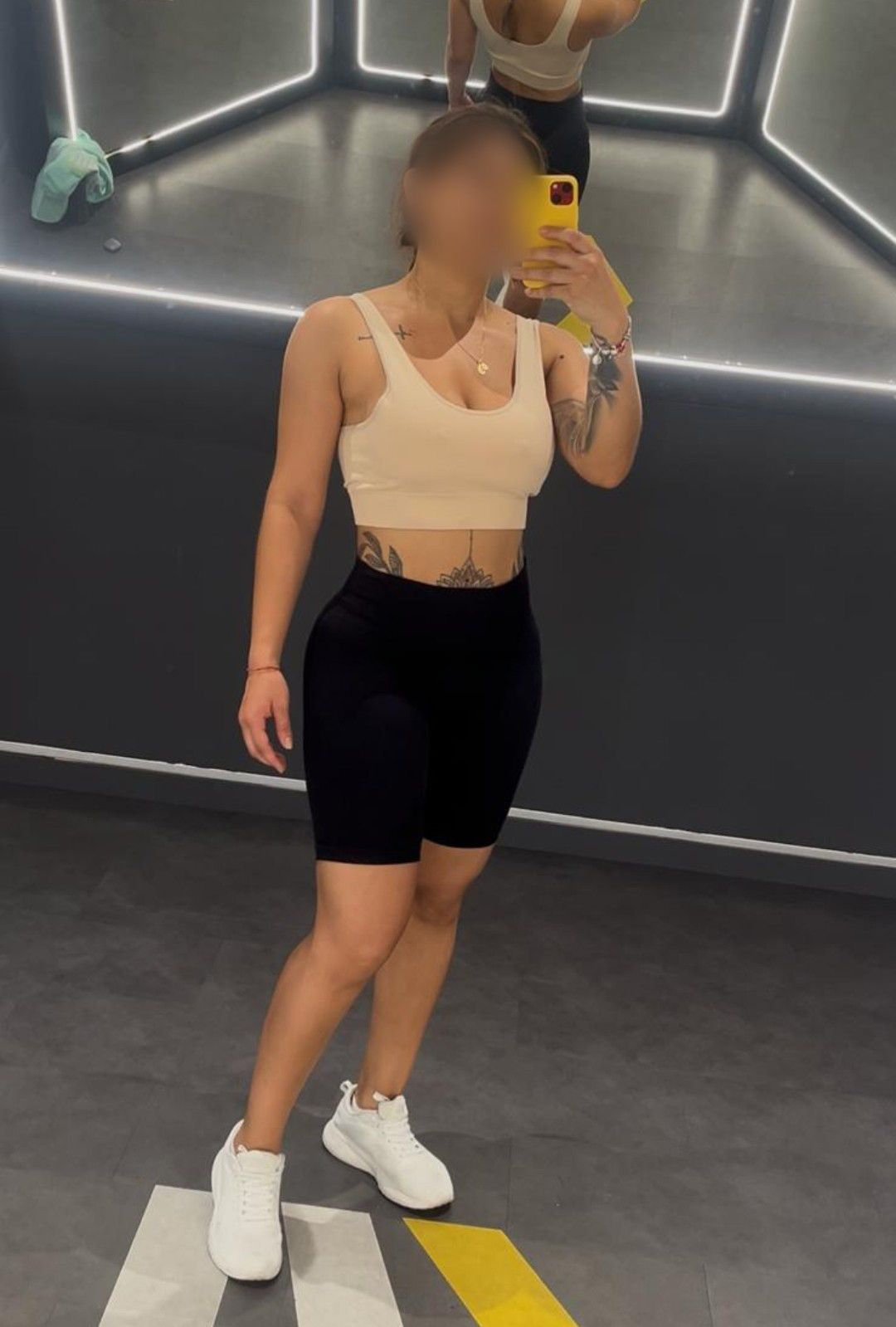 674822076|ANA|Chica