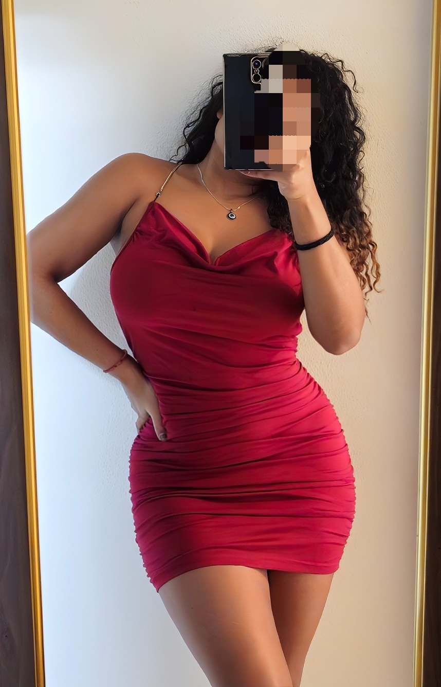 644830149 | VELVET | Chica