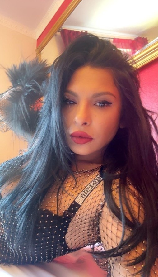 614358803|MORENA|Chica