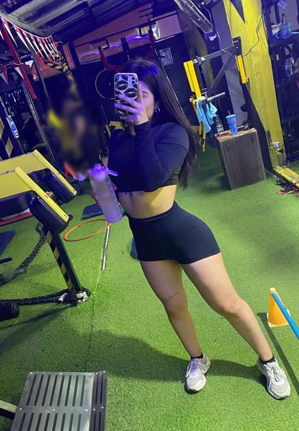 641053660|ANDREA|Puta