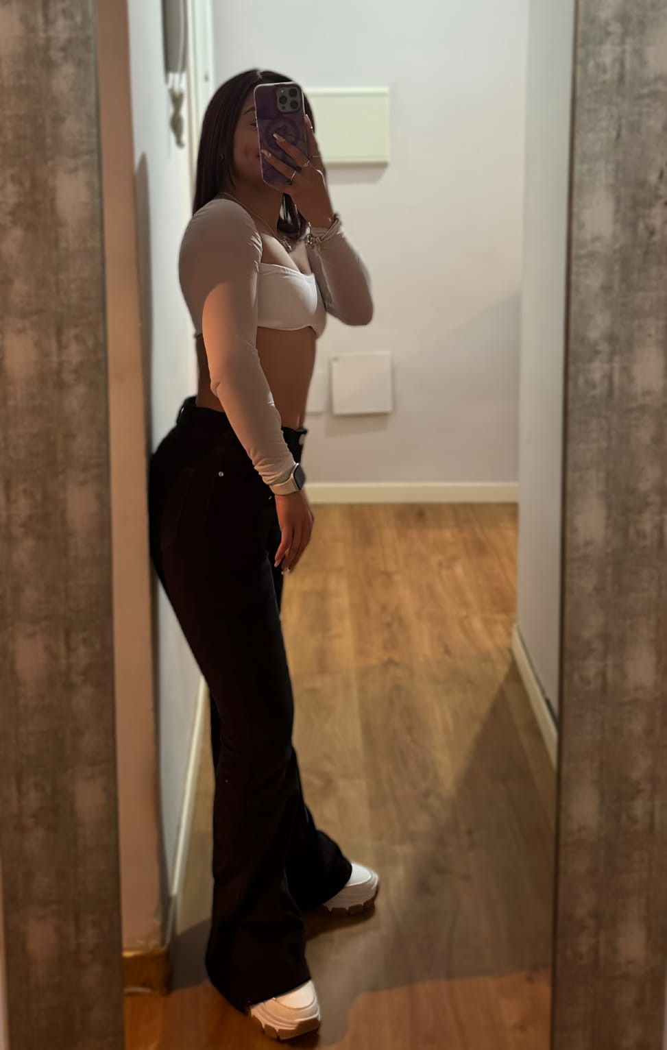 632013958|MIA|Chica