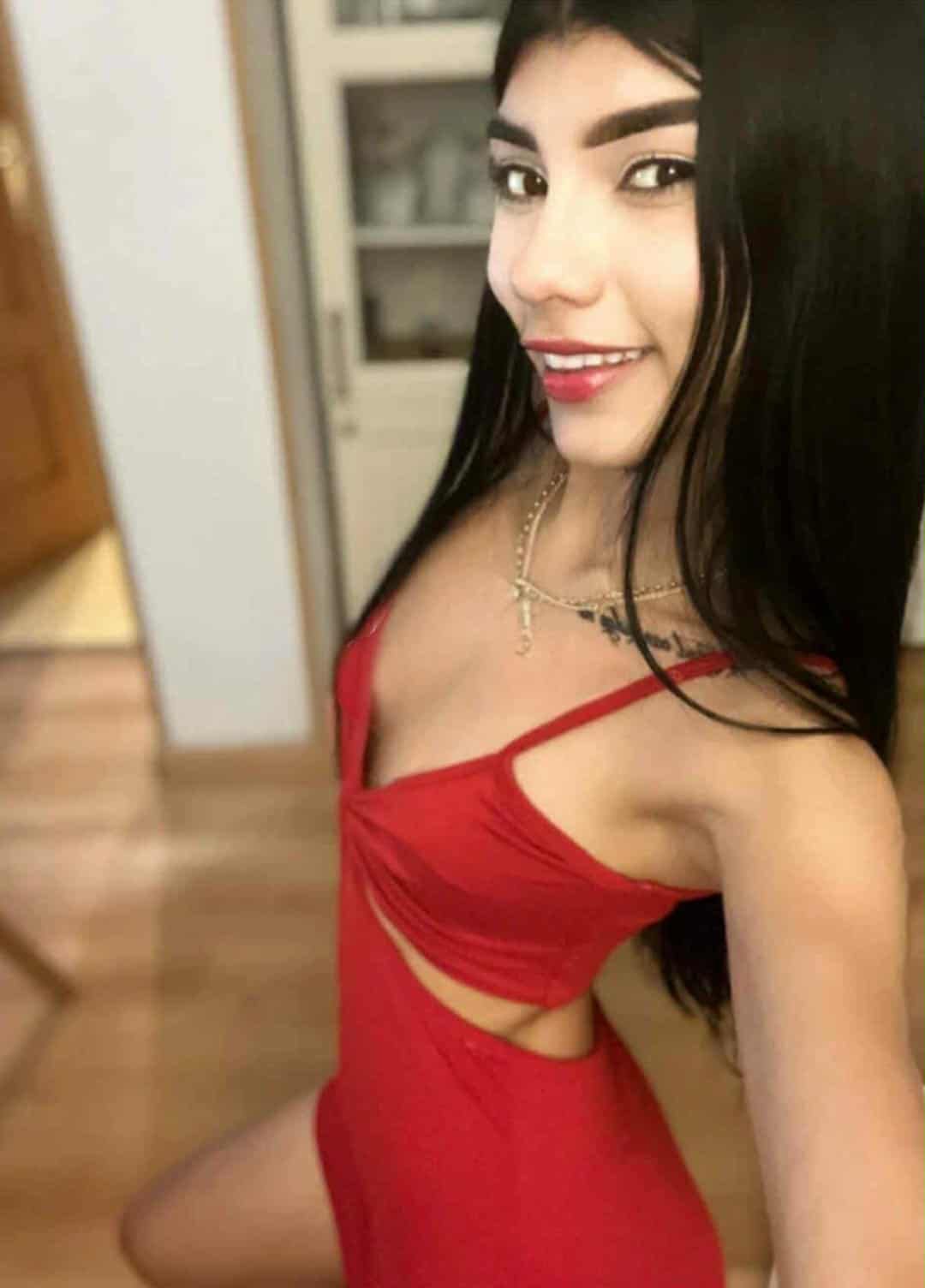 613675292|ZAMMY|Chica