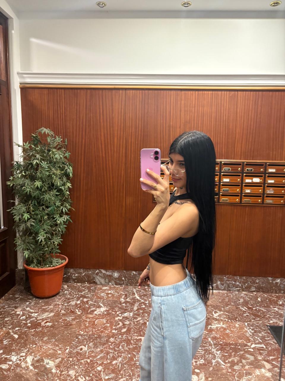 613675292|ZAMMY|Chica